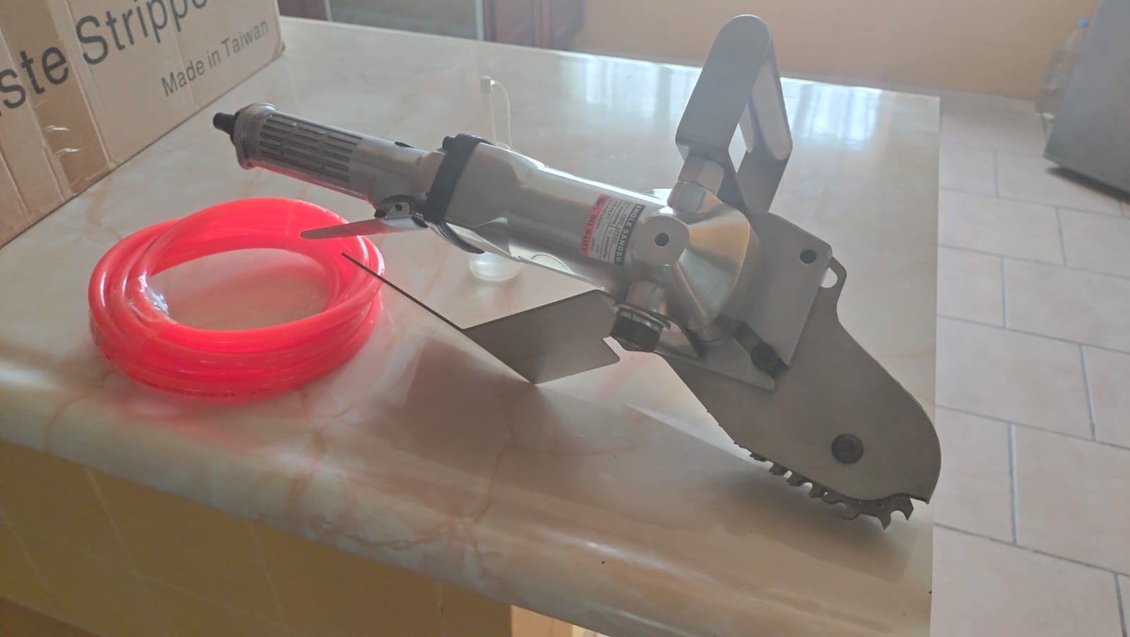 DESBARBADORA MANUAL DE CARTÓN NEUMÁTICA - Imagen 23